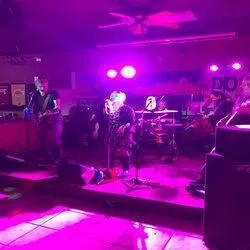 Business 21 image HIGH 5 GRILLE