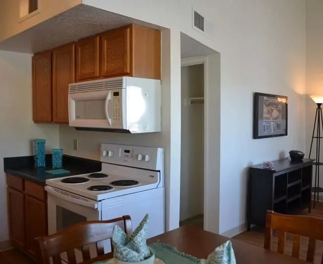 Business 14 image OVERLOOK AT PANTANO APARTMENTS