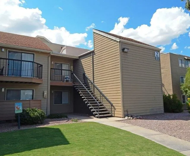 Business 18 image OVERLOOK AT PANTANO APARTMENTS