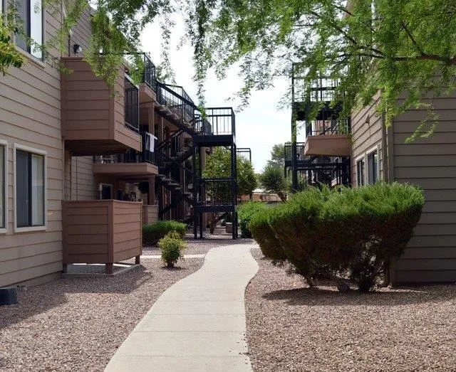 Business 21 image OVERLOOK AT PANTANO APARTMENTS