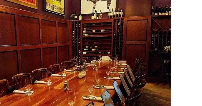 Business 2 image PIG & FINCH