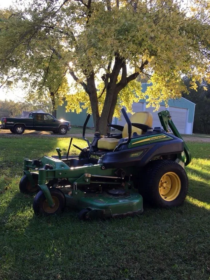 Business 7 image COLLINS MOWING