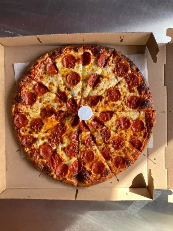 Business 8 image FOX'S PIZZA DEN