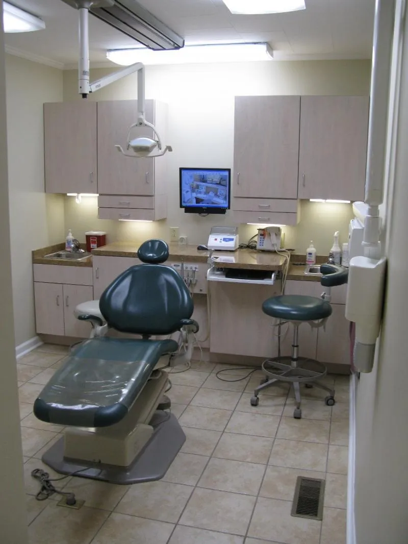 Business 5 image EDWARD H. WEAKLEY, DDS