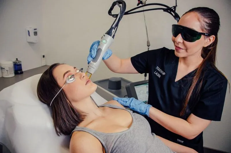 Business 3 image TOUCH UP LASER