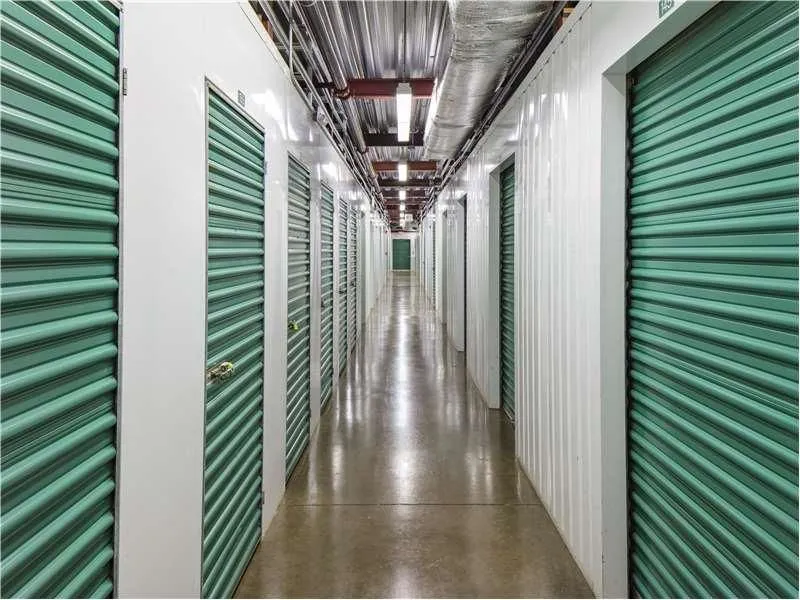 Business 4 image EXTRA SPACE STORAGE