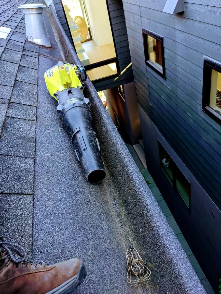 Business 36 image EAGLE WINDOW CLEANING