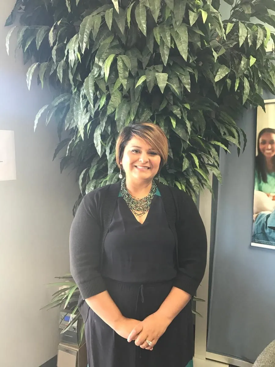 Business 2 image EVA HERRERA: ALLSTATE INSURANCE