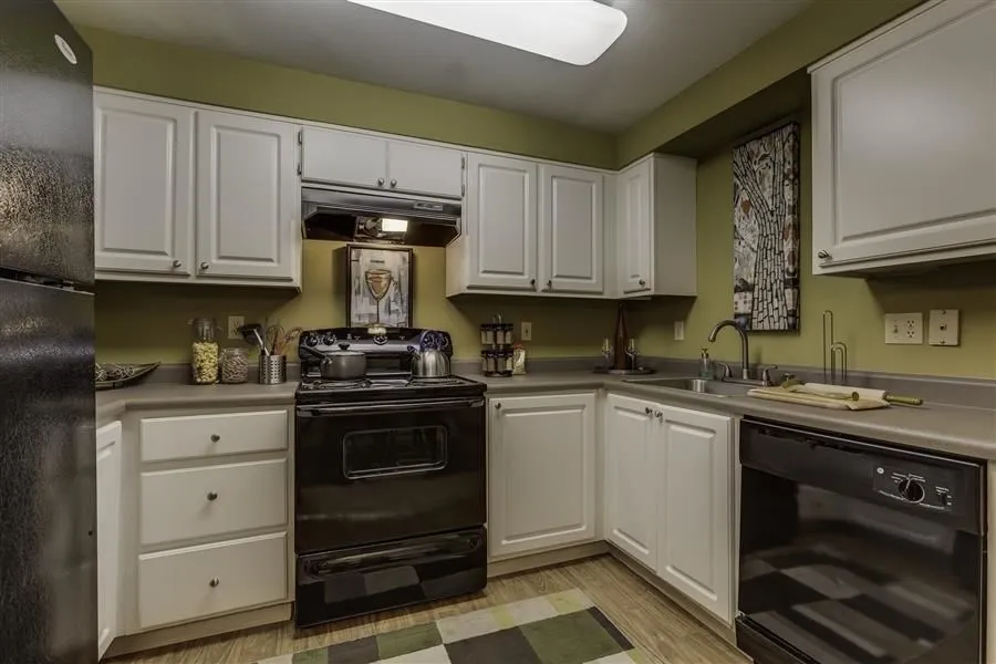 Business 7 image ARNADA POINTE APARTMENT HOMES