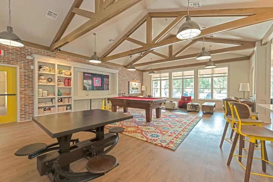 Business 9 image MIDTOWN SAM HOUSTON APARTMENTS