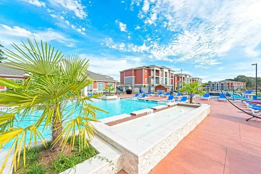 Business 10 image MIDTOWN SAM HOUSTON APARTMENTS