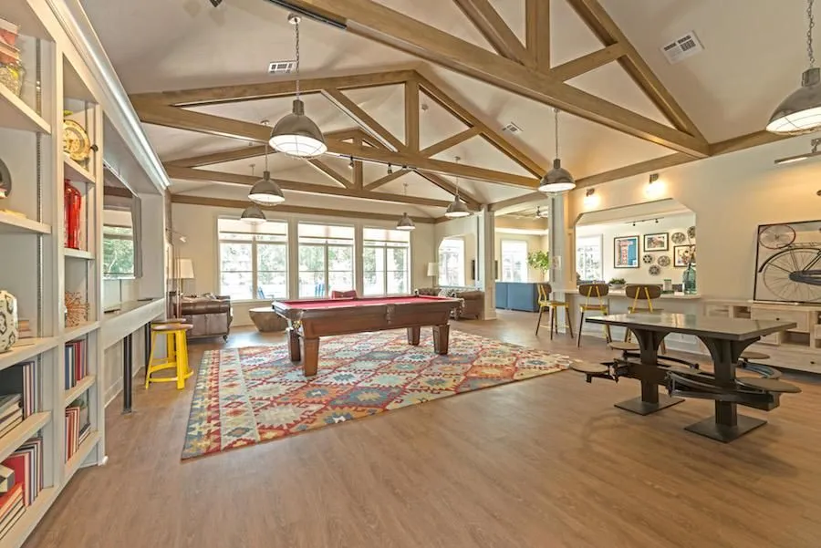 Business 24 image MIDTOWN SAM HOUSTON APARTMENTS