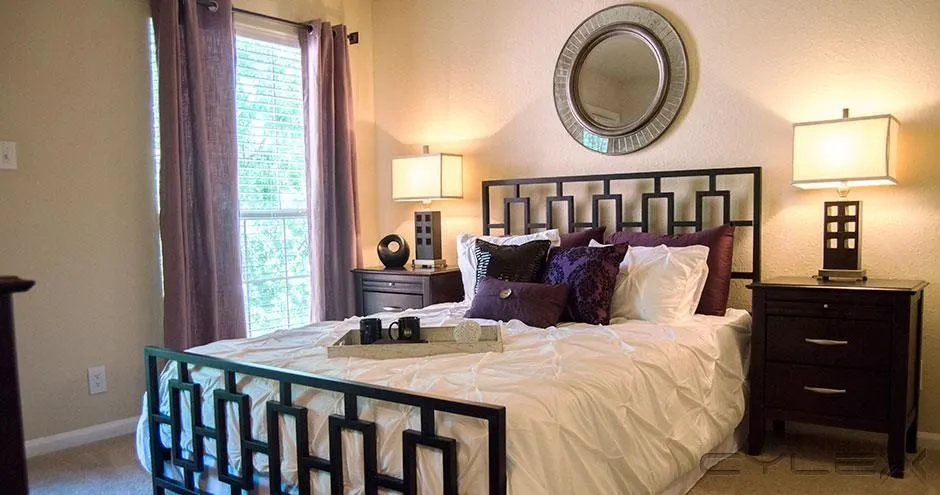 Business 1 image BROADMOOR APARTMENTS
