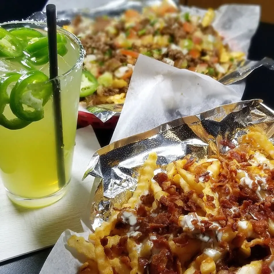 Business 12 image HIGH 5 GRILLE