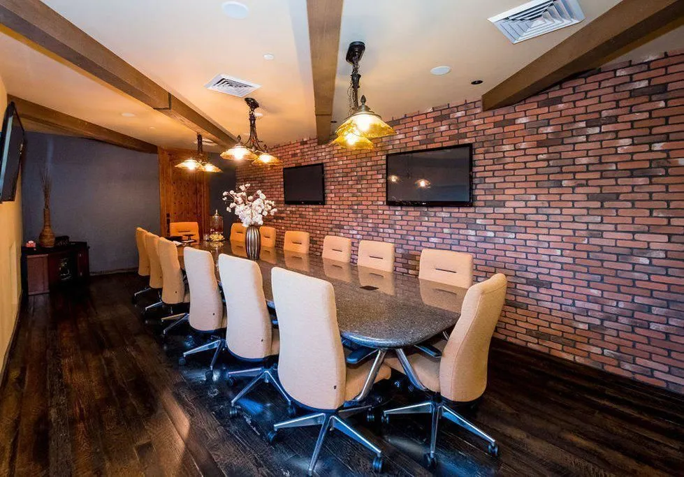 Business 5 image LUX OFFICES - SCOTTSDALE